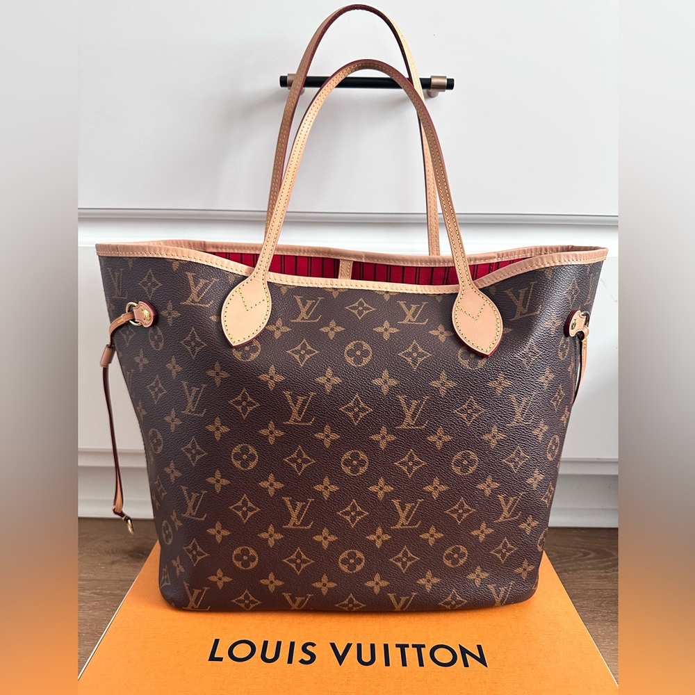 ❌❌SOLD❌❌Louis Vuitton Neverfull MM Monogram Tote